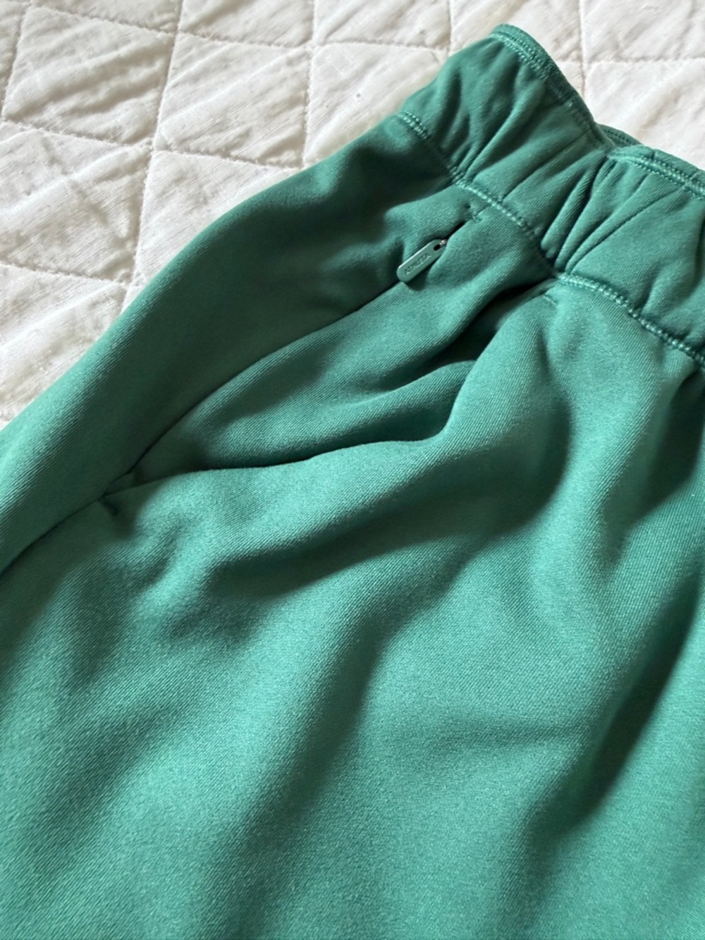 Athleta Trillium green Unstoppable Elastic Waist Joggers EUC - Picture 3 of 7
